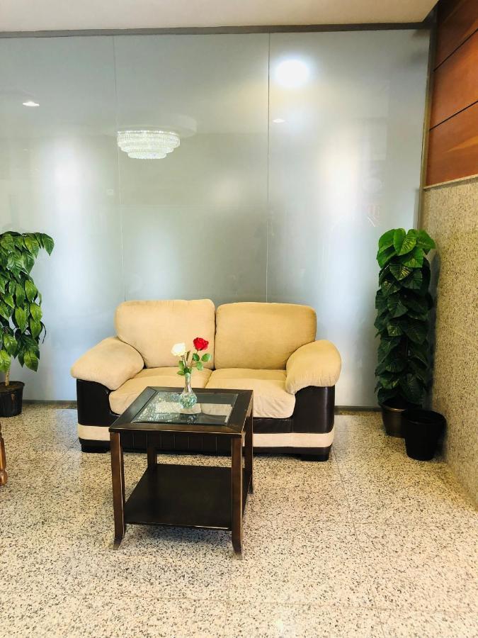 Zodiac Hotel Apartments Fahaheel Kuwait City Exterior foto